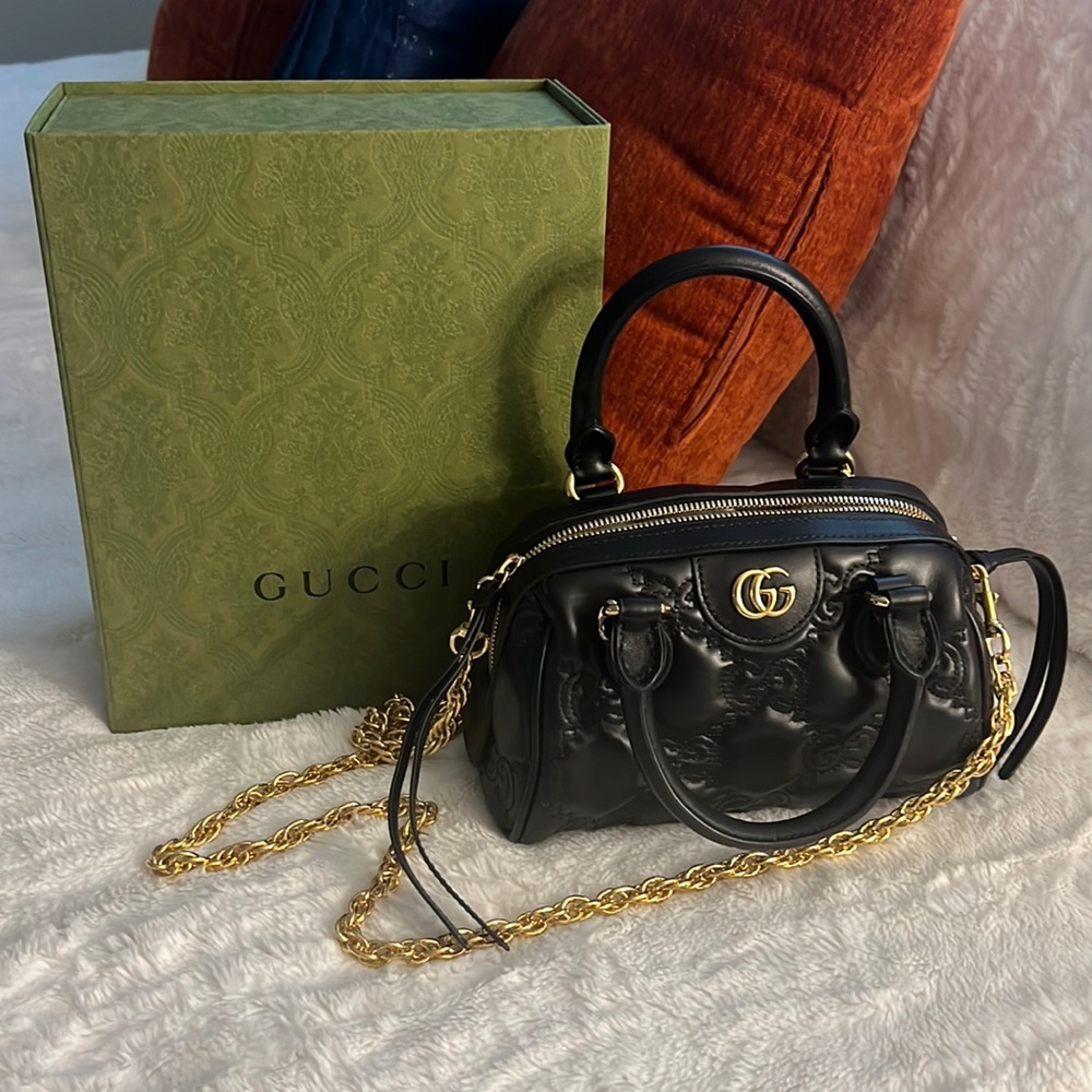 Nearly NEW GG Matelassé leather mini bag!!